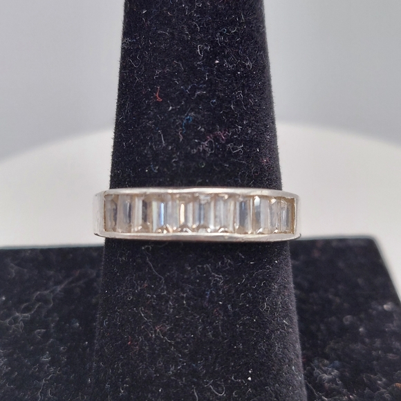 Vintage Avon Sterling Ring sz 9, Emerald Cut Cz, GC. - Picture 2 of 12